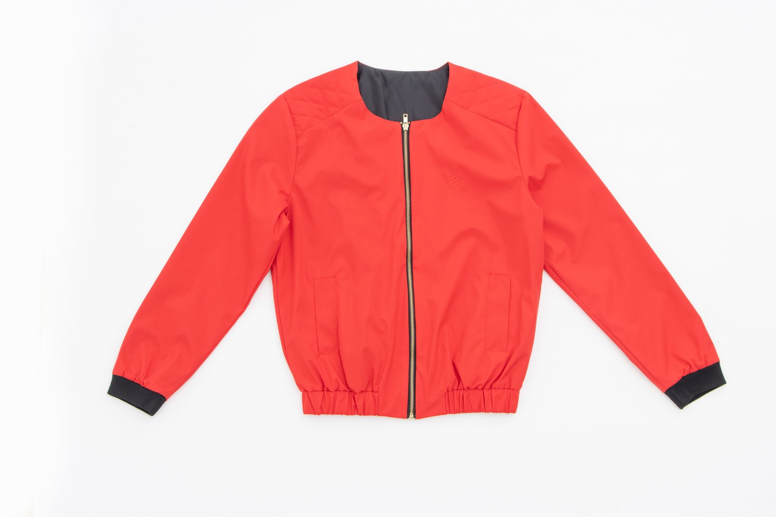 Jacket roja con cierre