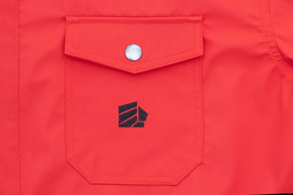 Jacket roja con dos botones