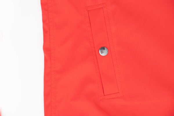 Jacket roja con dos botones