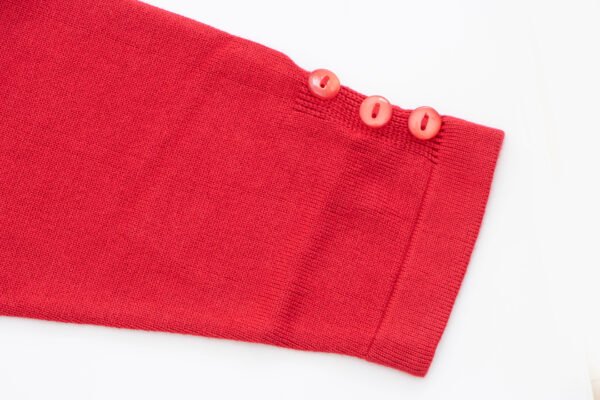 Suéter rojo abierto